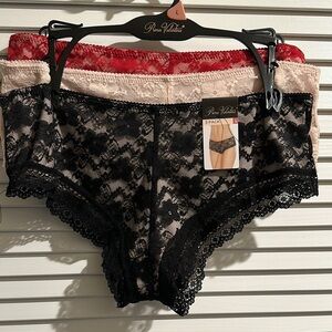 NWT Prima Valentina Lacey 3-Pack Bikini Panties in red, black and taupe.